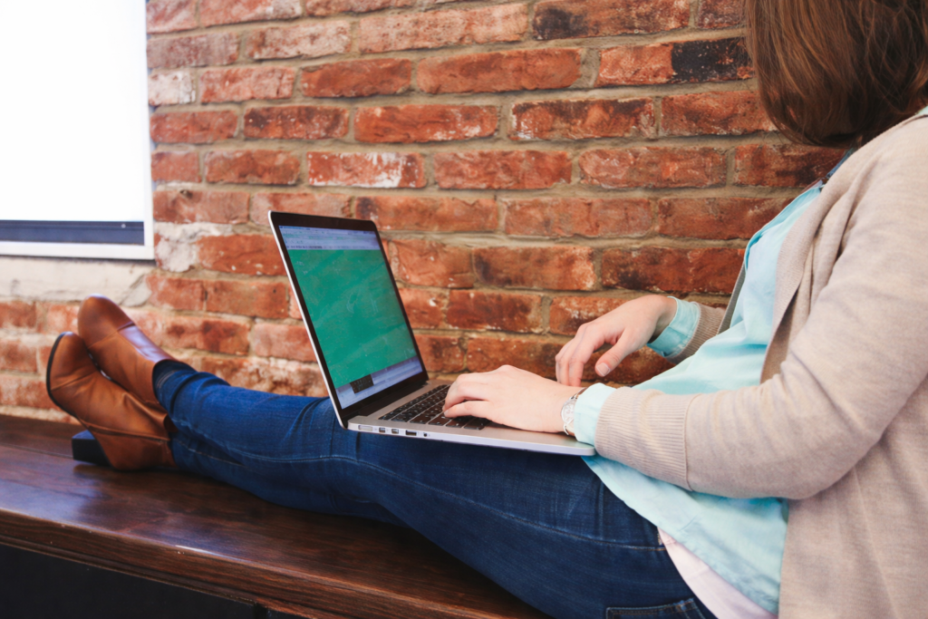 Why professional email writing etiquette is important